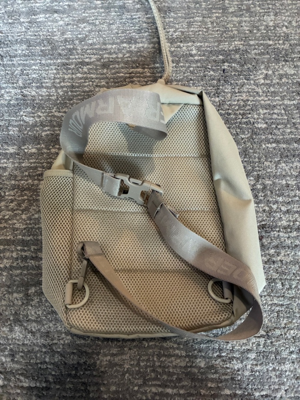 UA Under Armour Utility Flex Sling Bag  -  Khaki/White/Taupe - Picture 3 of 5